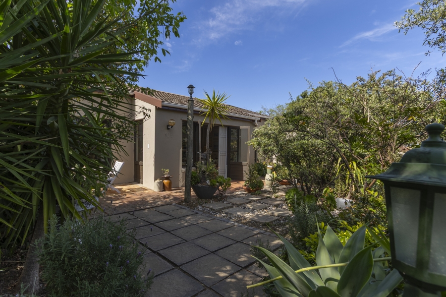 To Let 3 Bedroom Property for Rent in Helena Heights Western Cape